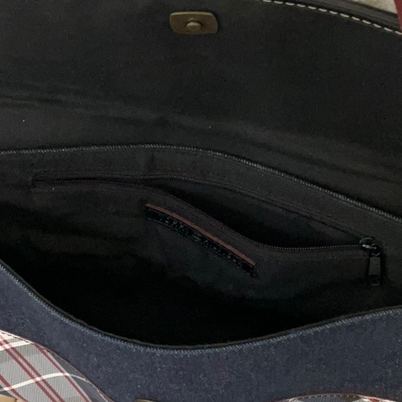 TOMMY HILFIGER CROSSBODY BAG - Picture 4 of 8